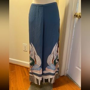 Lightweight flowing trousers